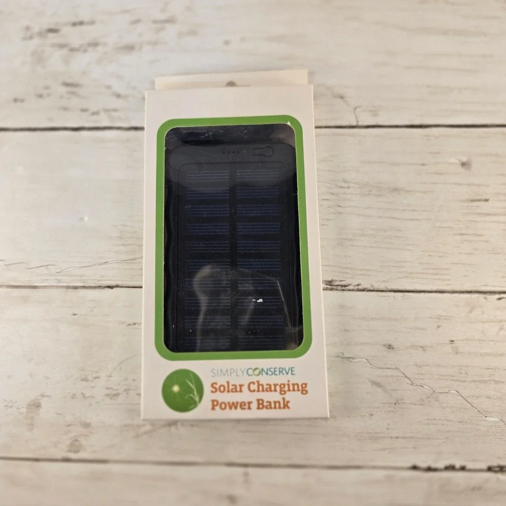 NEW Simply Conserve Solar Charging Power Bank 4000mAh Portable Charger Black